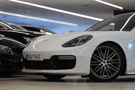 Porsche Panamera 4S 4 of 29