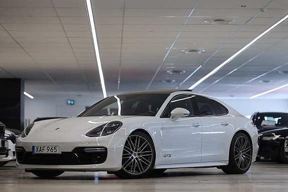 Porsche Panamera 4S 3 of 29