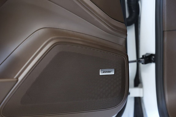 Porsche Panamera 4S 21 of 29