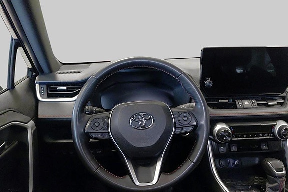Toyota RAV4 Plug-in Hybrid 10 of 11