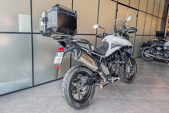 Triumph Tiger 900 GT Pro 4 of 5