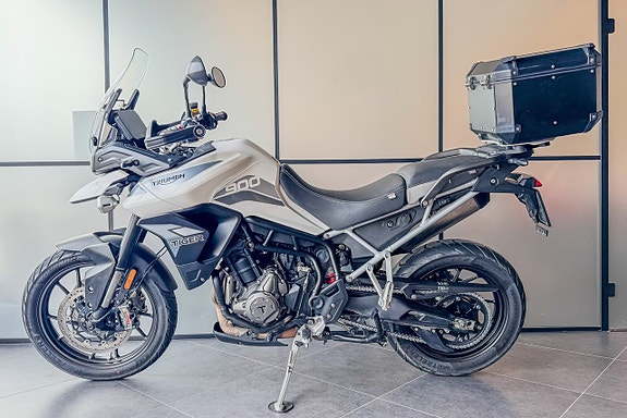Triumph Tiger 900 GT Pro 3 of 5