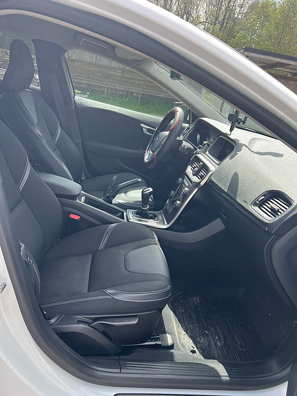 Volvo V40 5 of 5