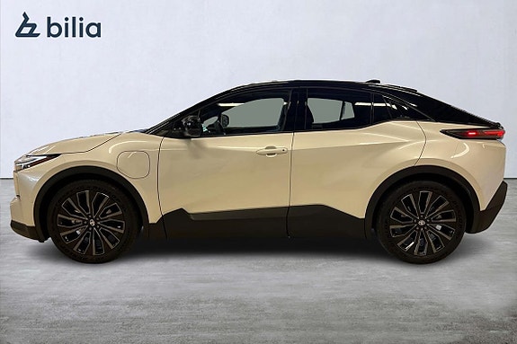 Toyota C-HR 3 of 21
