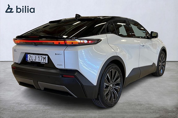 Toyota C-HR 19 of 21