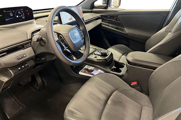 Toyota C-HR 14 of 21