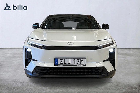 Toyota C-HR 6 of 21