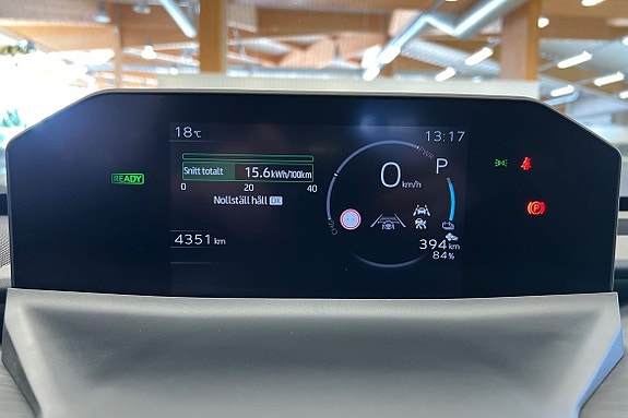 Toyota C-HR 16 of 21