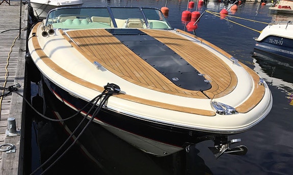 Chris-Craft Corsair 32/2xMerCruiser 380hk/2015/11 707 kr/mån 3 of 12