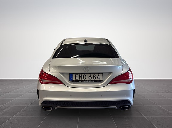 Mercedes-Benz CLA220 8 of 16
