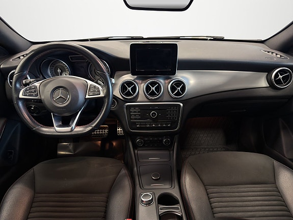 Mercedes-Benz CLA220 13 of 16