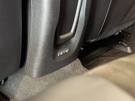 Volvo V40 10 of 15