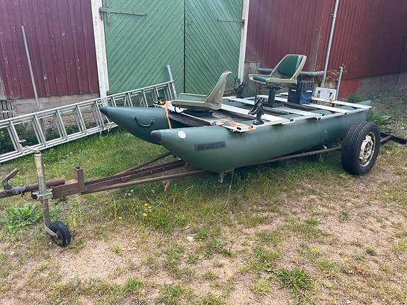 Sea Eagle 375FC Foldcat 4 of 5