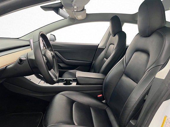 Tesla Model 3 13 of 30