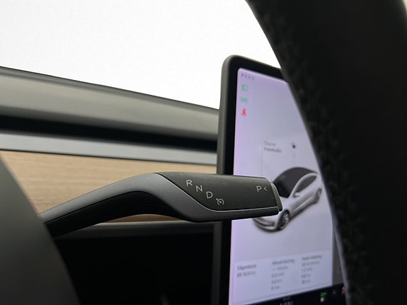 Tesla Model 3 26 of 30