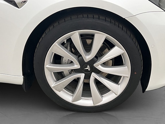 Tesla Model 3 30 of 30