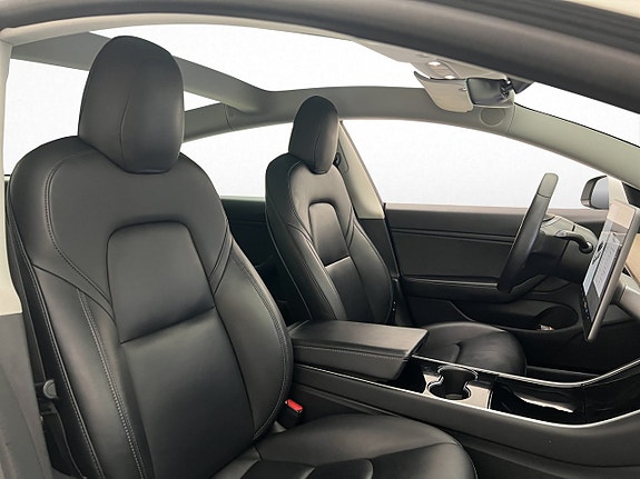Tesla Model 3 23 of 30