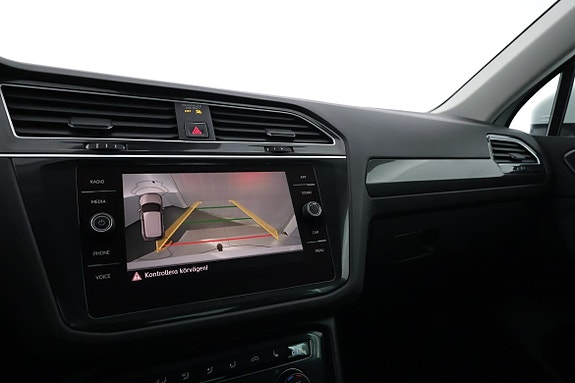 Volkswagen Tiguan 12 of 17