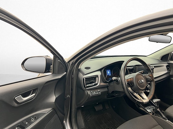 Kia Rio 10 of 30