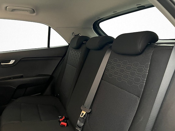 Kia Rio 15 of 30