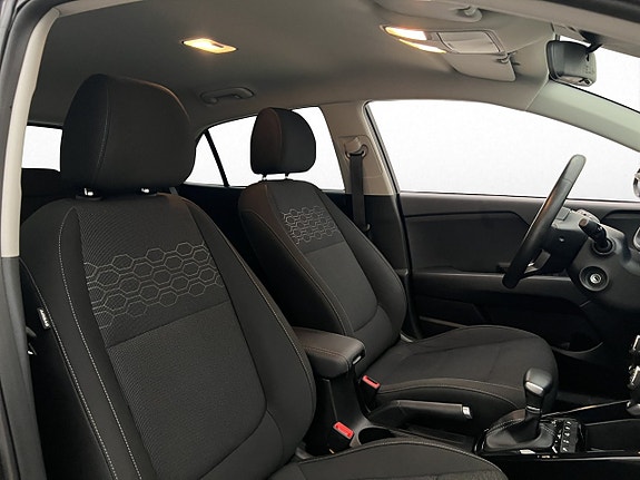 Kia Rio 13 of 30