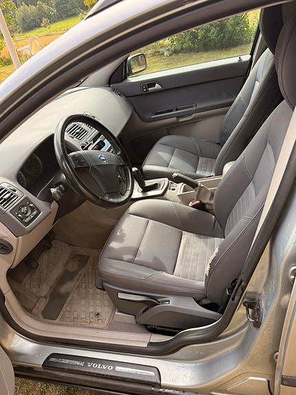 Volvo V50 4 of 8