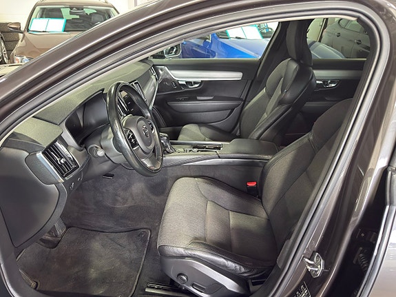 Volvo V90 11 of 21