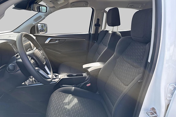 Isuzu D-max 8 of 15