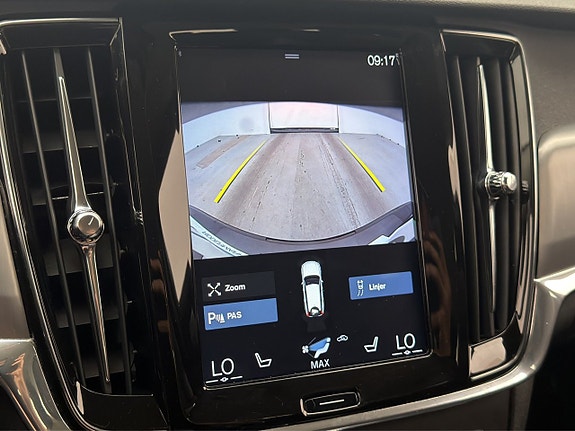 Volvo V90 26 of 30
