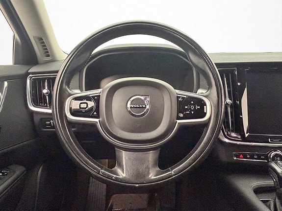 Volvo V90 13 of 30