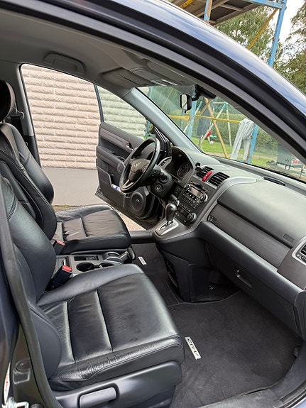 Honda CR-V 6 of 8