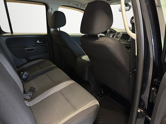 Volkswagen Amarok 14 of 17