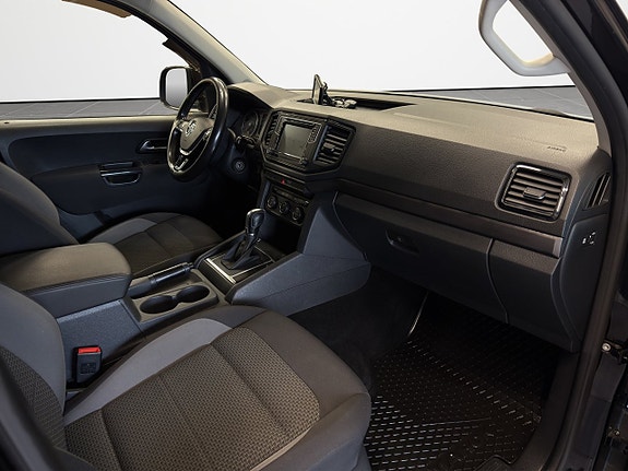 Volkswagen Amarok 10 of 17