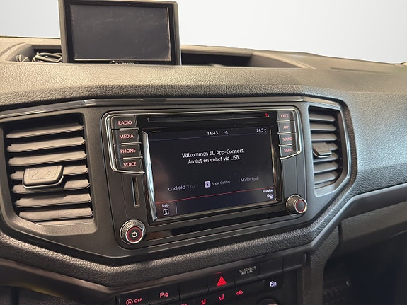 Volkswagen Amarok 15 of 17
