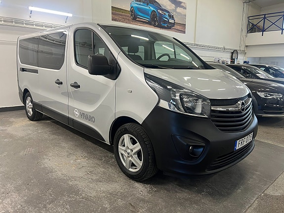 Opel Vivaro 2 of 15