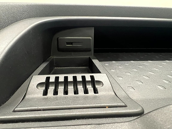 Opel Vivaro 15 of 15