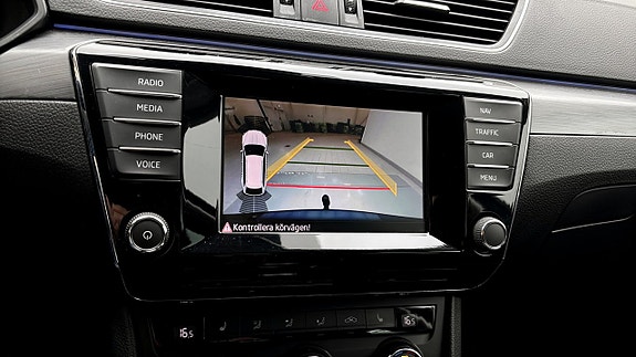 Skoda Superb 16 of 16