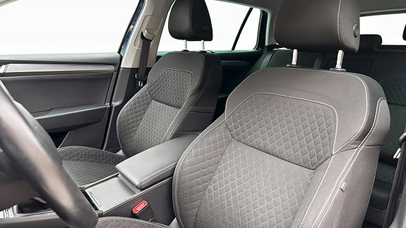 Skoda Superb 8 of 16