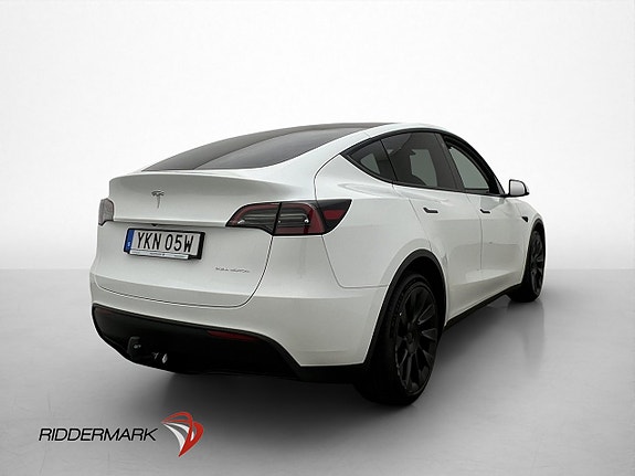 Tesla Model Y 9 of 30