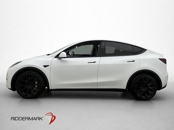 Tesla Model Y 5 of 30