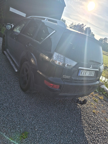 Mitsubishi Outlander 4 of 7