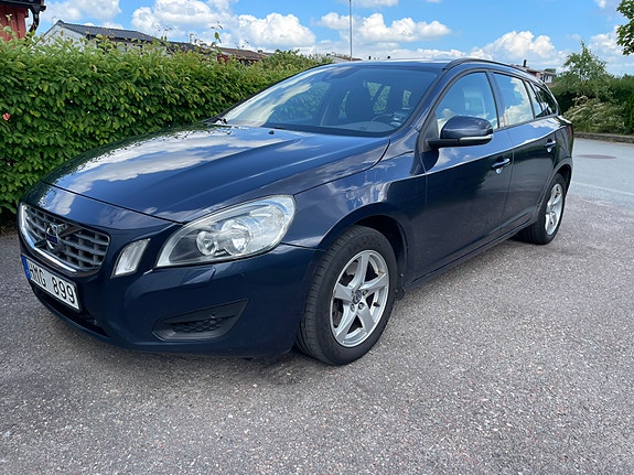 Volvo V60 3 of 5