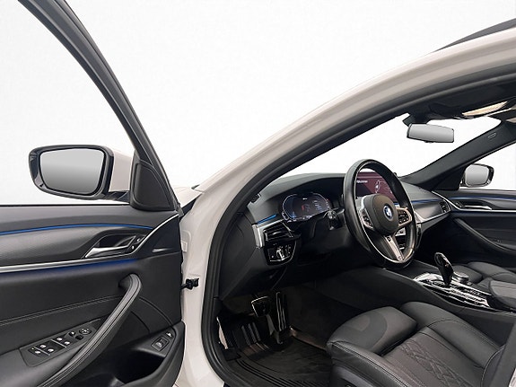 BMW 530e 13 of 30