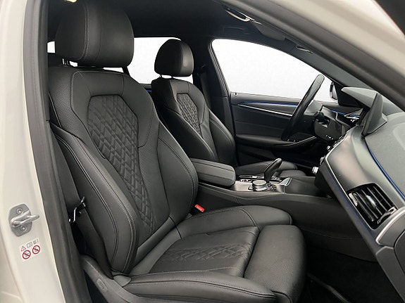 BMW 530e 17 of 30