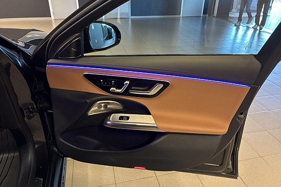 Mercedes-Benz E300 de 16 of 24