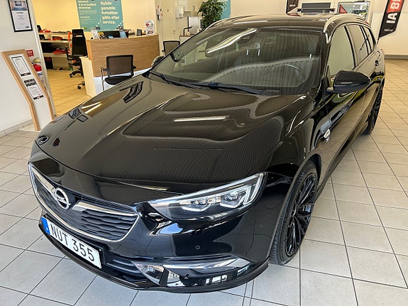 Opel Insignia 2 of 21