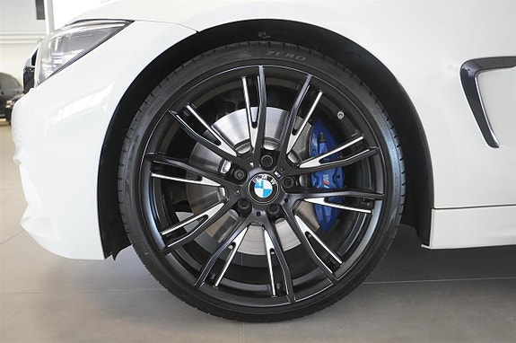 BMW 440i 3 of 24