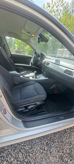 BMW 318d 8 of 11
