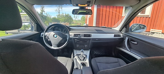 BMW 318d 10 of 11