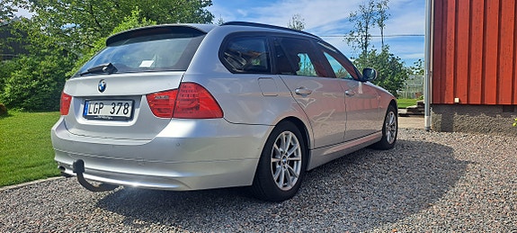 BMW 318d 4 of 11